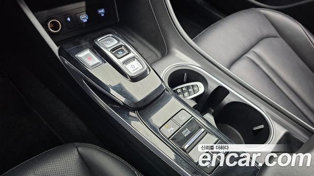 Hyundai Sonata (DN8) 2.0 Premium Family 2020 — фото 9