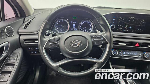 Hyundai Sonata (DN8) 2.0 Premium Family 2020 — фото 12