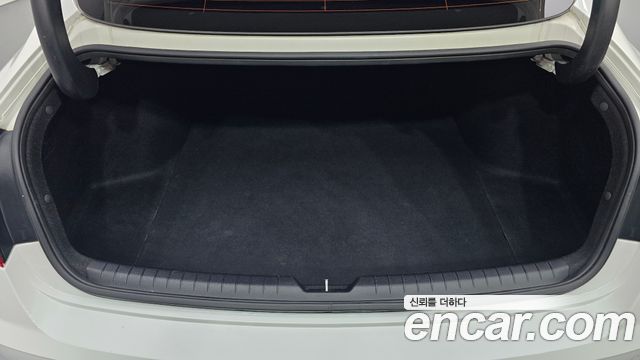 Hyundai Sonata (DN8) 2.0 Premium Family 2020 — фото 20