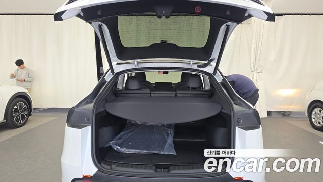 Tesla Model Y Long Range AWD 2025 — фото 20
