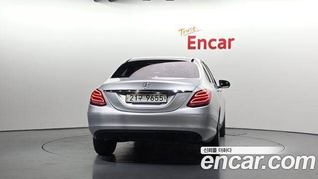 Mercedes-Benz C-Class (W205) C200 d 2018 — фото 4
