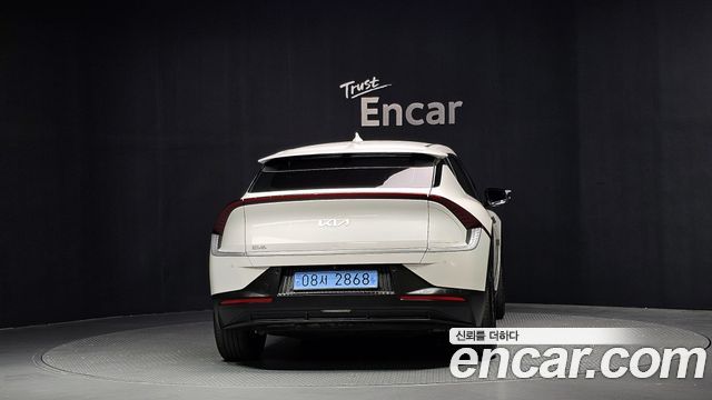 Kia EV6 Long Range Light 2024 — фото 4