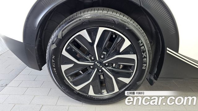Kia EV6 Long Range Light 2024 — фото 5