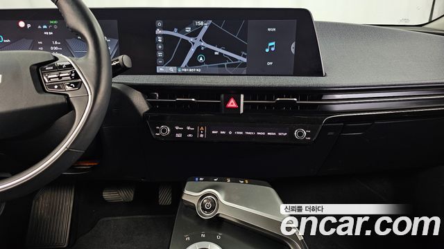 Kia EV6 Long Range Light 2024 — фото 16