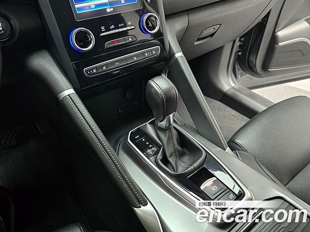Renault Korea QM6 2.0 LPe LE Signature 2WD 2023 — фото 8