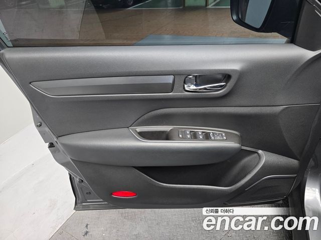Renault Korea QM6 2.0 LPe LE Signature 2WD 2023 — фото 15