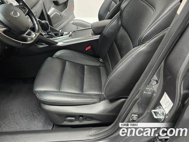 Renault Korea QM6 2.0 LPe LE Signature 2WD 2023 — фото 18