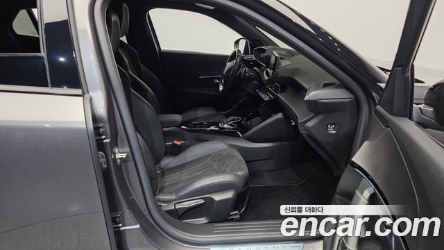 Peugeot 2008 (II) 1.5 BlueHDi GT Line 2021 — фото 11