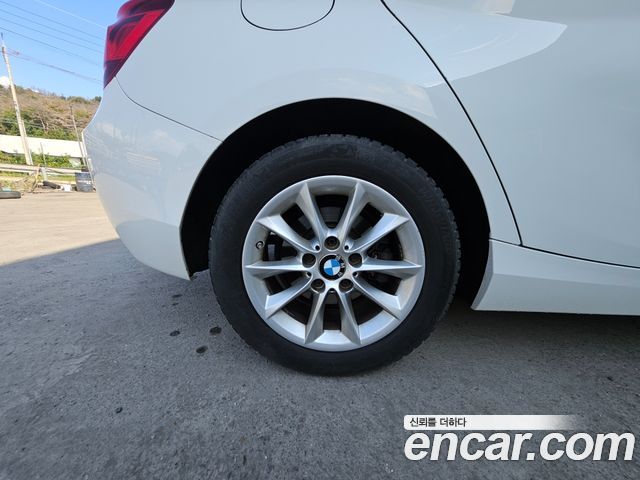 BMW 1 Series (F20) 118d Urban Pack1 5Dr 2014 — фото 3