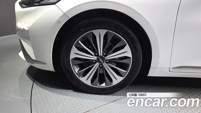Kia K8 Hybrid Signature 2023 — фото 5