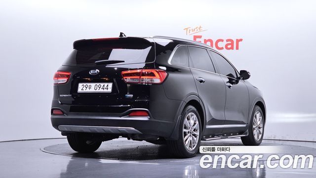 Kia Sorento Diesel 2.0 2WD Noblesse 2016 — фото 2