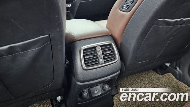 Kia Sorento Diesel 2.0 2WD Noblesse 2016 — фото 30