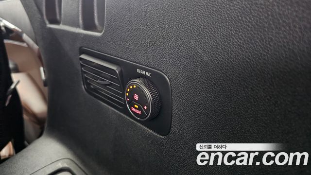 Kia Sorento Diesel 2.0 2WD Noblesse 2016 — фото 32