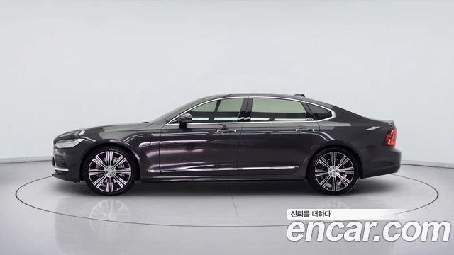 Volvo S90 T8 AWD Ultimate Bright 2023 — фото 3