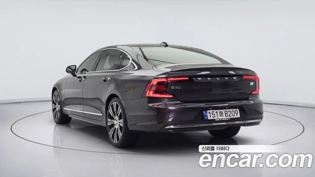 Volvo S90 T8 AWD Ultimate Bright 2023 — фото 4