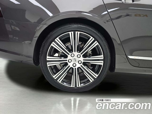 Volvo S90 T8 AWD Ultimate Bright 2023 — фото 6