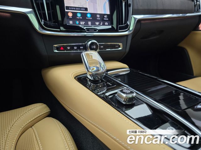 Volvo S90 T8 AWD Ultimate Bright 2023 — фото 10