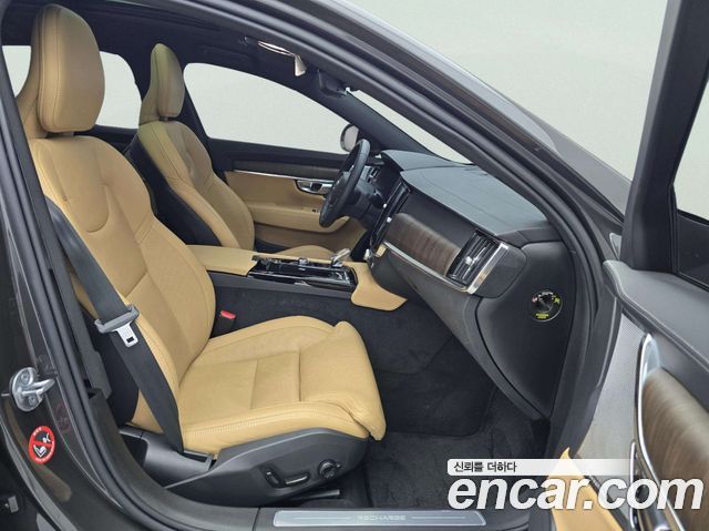 Volvo S90 T8 AWD Ultimate Bright 2023 — фото 16