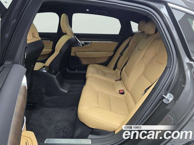 Volvo S90 T8 AWD Ultimate Bright 2023 — фото 17