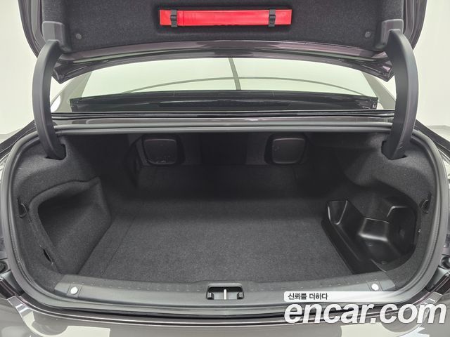 Volvo S90 T8 AWD Ultimate Bright 2023 — фото 19