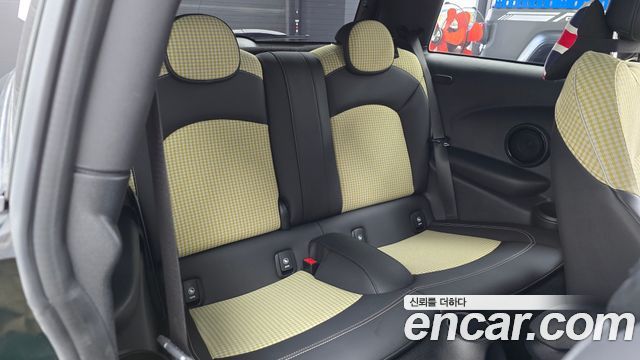 MINI Cooper S 3Door Resolute Edition 3rd Gen 2023 — фото 11