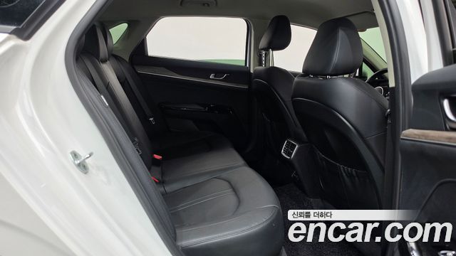 Kia K5 (III) 2.0 Noblesse 2022 — фото 11