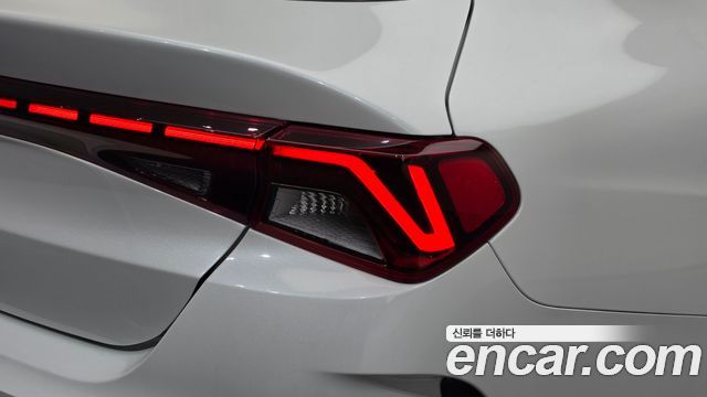 Kia K5 (III) 2.0 Noblesse 2022 — фото 23