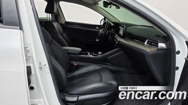 Kia K5 (III) 2.0 Noblesse 2022 — фото 26