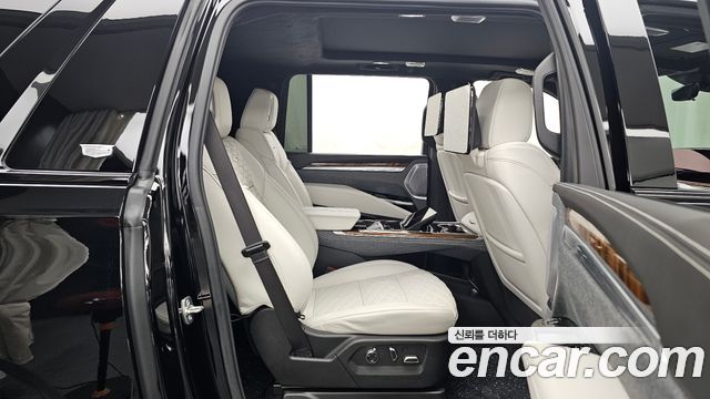 Cadillac Escalade (V) 6.2 ESV ESV Sports Platinum 2025 — фото 12