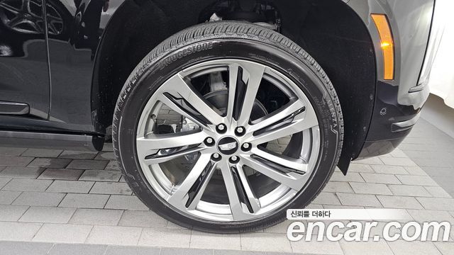 Cadillac Escalade (V) 6.2 ESV ESV Sports Platinum 2025 — фото 21