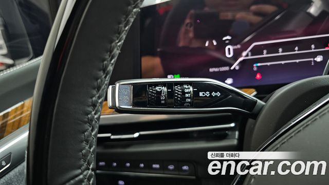 Cadillac Escalade (V) 6.2 ESV ESV Sports Platinum 2025 — фото 28