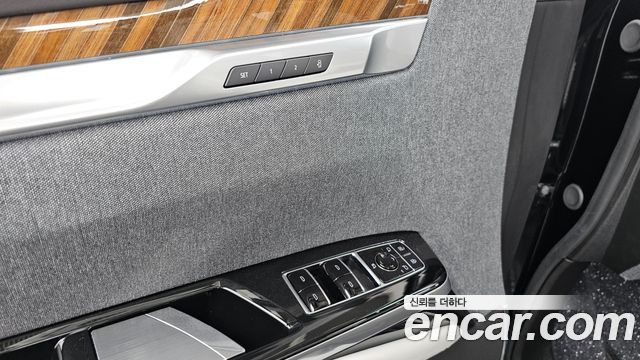 Cadillac Escalade (V) 6.2 ESV ESV Sports Platinum 2025 — фото 29