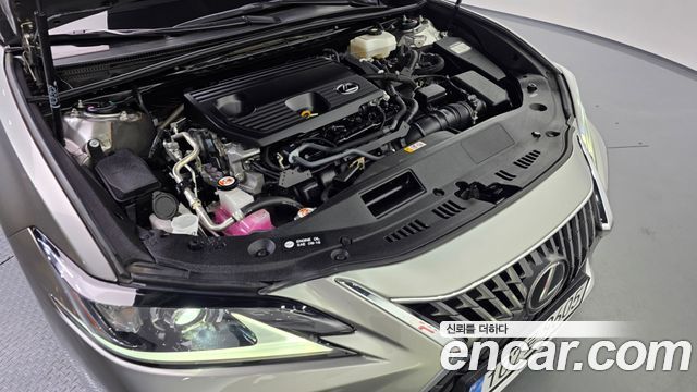 Lexus ES300h (VII) Luxury Plus 2024 — фото 6