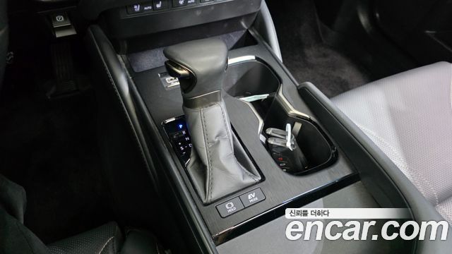 Lexus ES300h (VII) Luxury Plus 2024 — фото 9