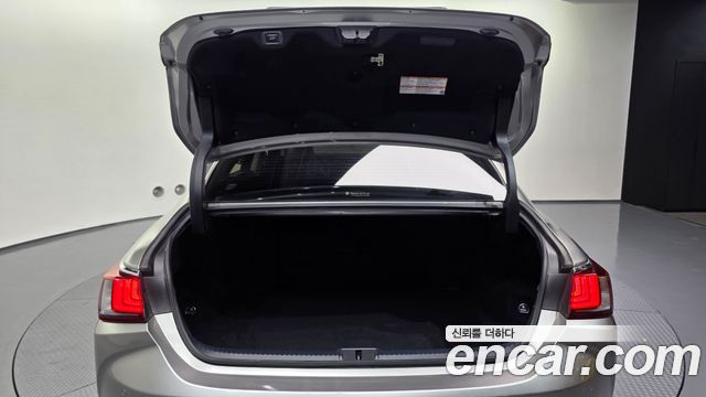 Lexus ES300h (VII) Luxury Plus 2024 — фото 20