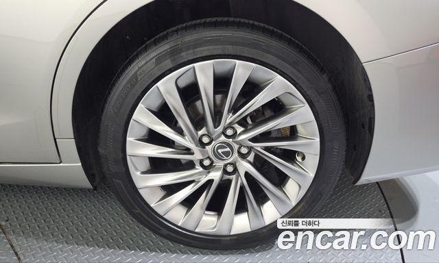 Lexus ES300h (VII) Luxury Plus 2024 — фото 21