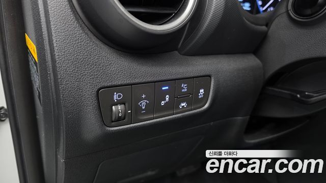 Hyundai Kona 1.6 Turbo 2WD Modern Tech 2018 — фото 33
