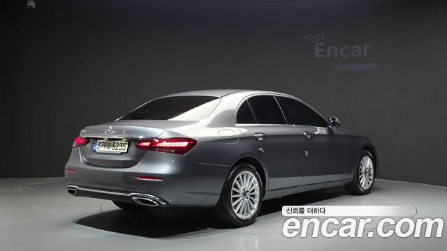 Mercedes-Benz E-Class (W213) E250 Exclusive 2022 — фото 2