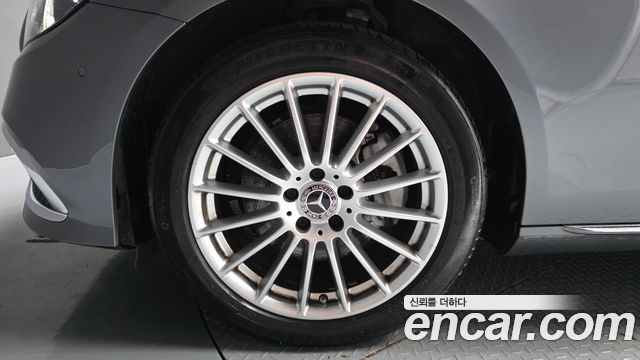 Mercedes-Benz E-Class (W213) E250 Exclusive 2022 — фото 5