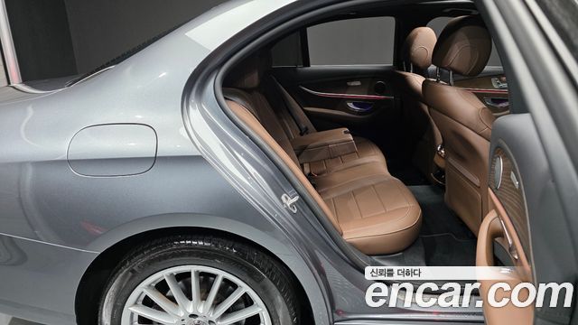 Mercedes-Benz E-Class (W213) E250 Exclusive 2022 — фото 12