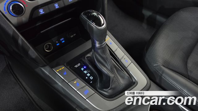 Hyundai Avante (AD) 1.6 e-VGT SMART Special 2016 — фото 9