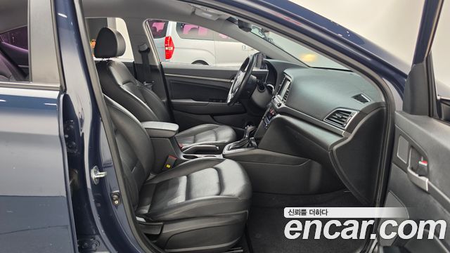Hyundai Avante (AD) 1.6 e-VGT SMART Special 2016 — фото 26