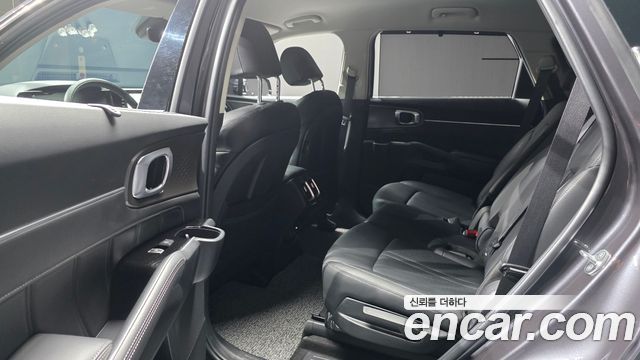 Kia Sorento (IV) Gasoline 2.5T 2WD Noblesse 2023 — фото 12