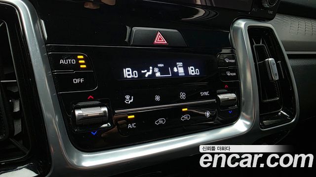 Kia Sorento (IV) Gasoline 2.5T 2WD Noblesse 2023 — фото 17
