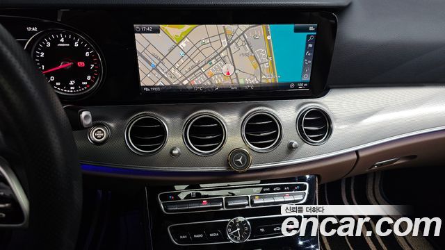 Mercedes-Benz E-Class (W213) E300 Avantgarde 2019 — фото 14