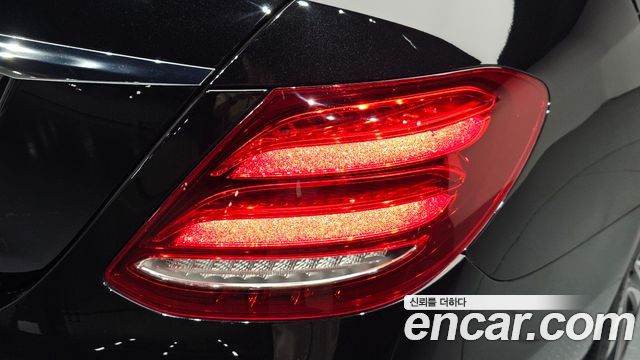 Mercedes-Benz E-Class (W213) E300 Avantgarde 2019 — фото 23