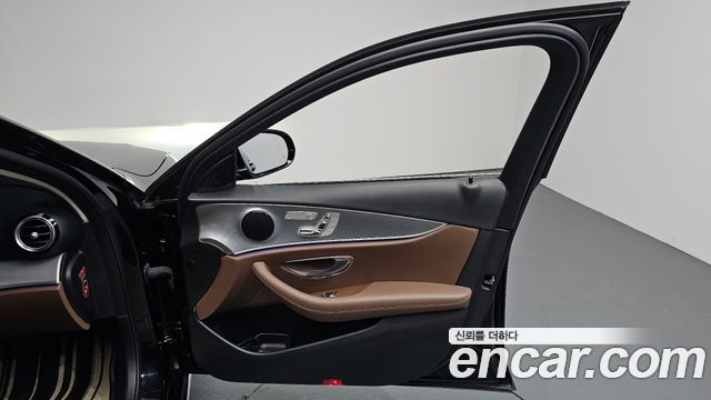 Mercedes-Benz E-Class (W213) E300 Avantgarde 2019 — фото 24