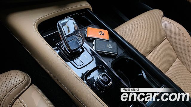 Volvo XC90 (II) T8 Ultimate Bright Hybrid 2022 — фото 9