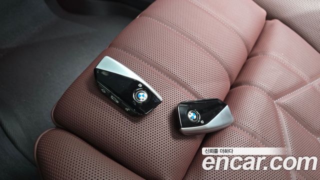BMW i7 (G70) xDrive 60 M sport 2025 — фото 15