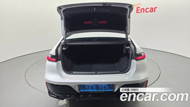 BMW i7 (G70) xDrive 60 M sport 2025 — фото 18